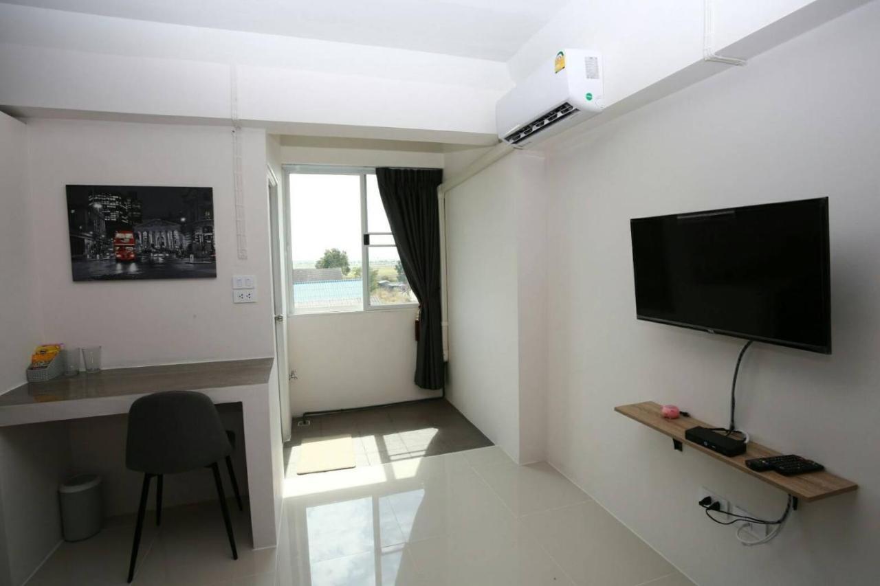 Roomquest Suvarnabhumi Ladkrabang 42 Bangkok Exterior foto